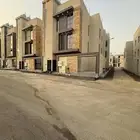 للبيع أدوار ارضيه ببايكة سياره وشقق علويه ف ابها المحاله