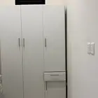 للبيع اثنين دولاب واحد وسط واحد صغير
