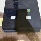 بلاستيشن 4 للبيع نضيف مع يدين شغال