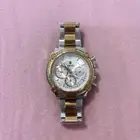 ساعات نسائية استعمال نظيف وتحتاج لبطارية سعر الحبة ب25