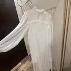 فستان ابيض مع حزام ابيض جديد