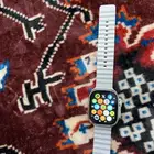 ساعة شبيهة ابل