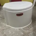 كرسي كومود