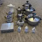 كواتم فرنسي ومغربي واباريق ياباني وملقمة كوري وعلبة عدن