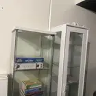 طاولة تلفاز ورفوف قزاز