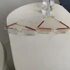 نظارات شمسيه بتقنية ( تغير لون العدسه في الشمس )