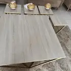 طاولة معها 4 خدمه