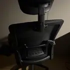 كرسي مكتب باللون الاسود