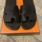 نعال او سليبر هيرمز لون اسود