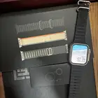 ساعة ارجوان الترا 2 استخدام خفيف مع شاحن و 3 اساور جديدة