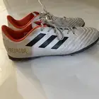 بوت كوره اديداس بريدتور اصلي للبيع مع هدية