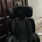 كرسي سيارة للأطفال
