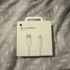 شاحن ايفون