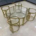 طاوله مجلس مع أربع خدمه