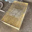 شبك بلاستك ومعلاف حديد للغنم