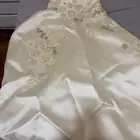 فستان جديد للبيع