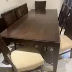 طقم كنب مع طاولة سفره