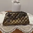 شنطة شانيل ذهبي