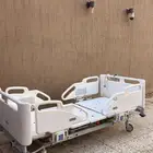 سرير طبي شبه جديد