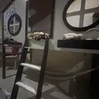 سرير أطفال للبيع