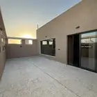 شقة ملحق بسطح للبيع في بطحاء قريش تشطيبات فندقية فاخرة