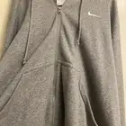 جاكيت نايك   مقاس L