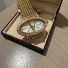 ساعة فاخرة للبيع