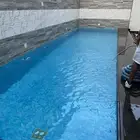 صيانة وتنظيف المسابح