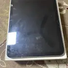 ايباد ميني 6 للبيع مكسور