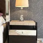 طاولة او كومدينة غرفة نوم فخمة وجديدة