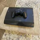 سوني 3 للبيع مع يده وحده ومع اسلاكه وفيه كسر على اليمين