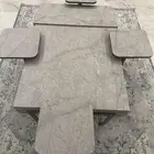 طاولة جديده لأن حجمها ما ناسب المكان