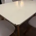 طاولة طعام من هوم سنتر