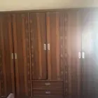 دولاب وتسريحه وسرير نظيفه