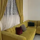 كنب للبيع وطاوله