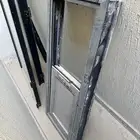 باب الامنيوم و نافذه تم فك لي عدم الحاجه