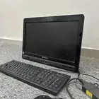 لابتوب مكتبي نظيف مستخدم معاه اداواته كيبورد وماوس