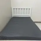 سرير نفر ونص نظيف وغساله توشيبا مستخدم نظيف للبيع