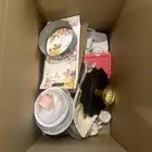 صحون وملاعق شبه جديده وقدور نظيفه وعلى الشرط