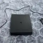 سوني 4 للبيع ما طقه شي ولا مره راح للصيانه جديد ما استخدم