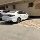 ازيرا 2018 حجم 3.5 قير مخبط للبيع