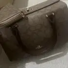 للبيع شنطتين