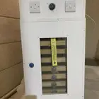 فقاسة يدوية