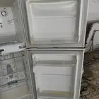 ثلاجه للبيع نوعها LG وضمان شهر