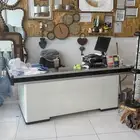 طاولة كاشير