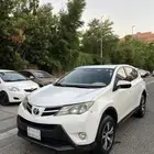 للبيع تايوتا راف فور ابيض نظيف