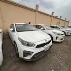 للبيع مجموعة سيارات متنوعة كيا سيراتو كيا ريو 2022