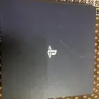 سوني 4 برو ويجي معاه شريط ريزنت ايفل