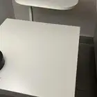 طاولات وسط مع خدماتها