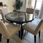 طاولة طعام
